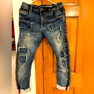 Parasuco Vintage High Rise Jeans! Rare find! Distressed. On trend! Size 27x 30.